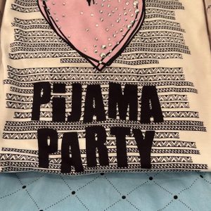 Pigiama Corto Donna Bisbigli con Cuore Centrale – Due Varianti Colore