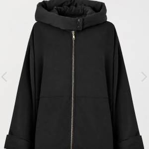 Giacca Donna Oversize Nera con Collo Imbottito e Zip